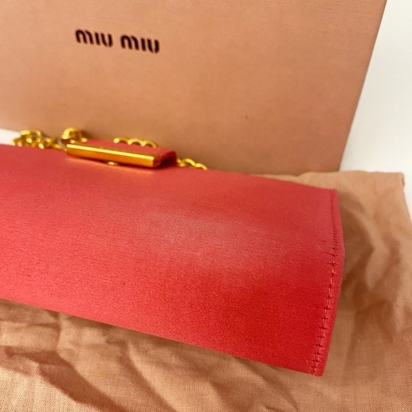 Sale!Miu Miu Wallet on Chain - Picture 11 of 16